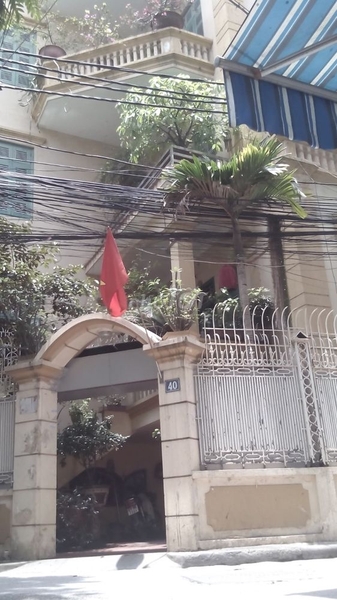 Bán nhà kiểu biệt thự Pháp cổ mặt đường Võng Thị 120m2 5 ngủ