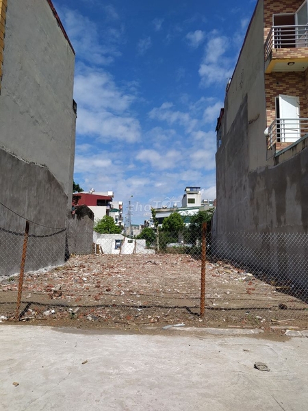 Chính chủ bán nhà 250m2 mặt phố 230 Nguyễn Trực Hà Đông