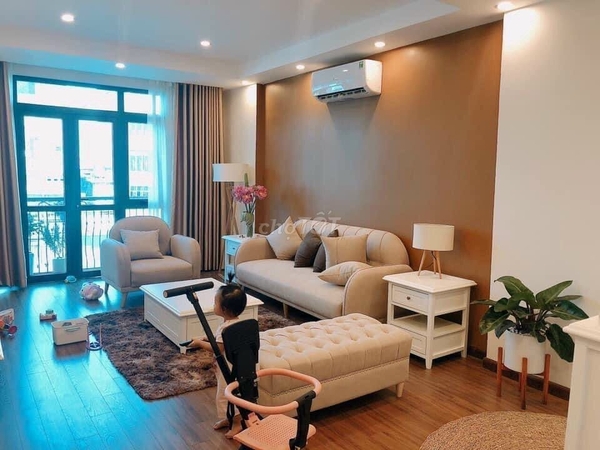 Bán nhà Quận Tây Hồ 70m² 6 ngủ