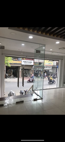 Cho Thuê Nhà Mặt Phố La Thành 68m2 5,5 Tầng Thông Sàn