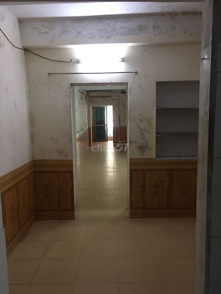 Căn hộ tầng 1 ,tập thể nhà hát tuồng, khu văn hóa nghệ thuật Mai Dịch,Cầu Giấy,Hà Nội.