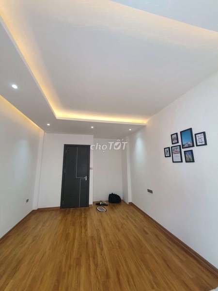 Bán nhà Quận Long Biên chính chủ 33m2 3,15 tỷ