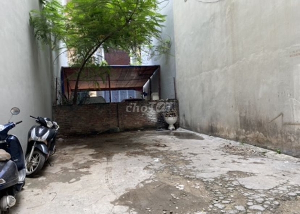 Cho Thuê Nhà phân lô, 5 tầng, Mới Đẹp Trần Quốc Hoàn - Cầu Giấy