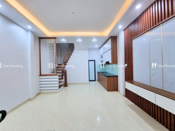 Nhà trong ngõ cách Trần Duy Hưng 200m, diện tích 31m² x 5 tầng, Quận Cầu Giấy