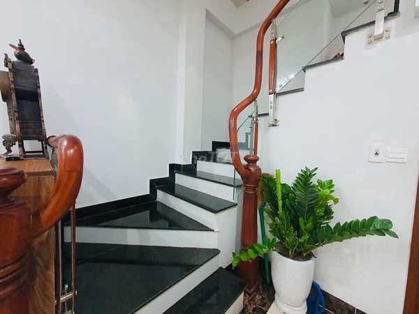 Cầu Giấy, 50mx5 tầng, lô góc, kinh doanh, 4tỷ3
