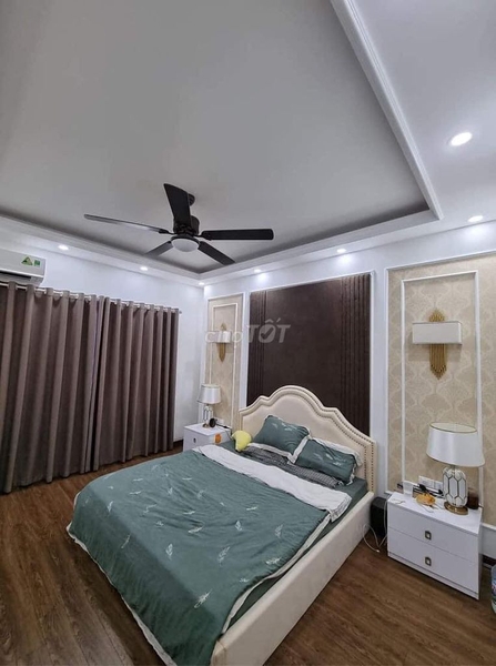Bán gấp Ngụy Như Kon Tum, 30m2 4.5 tầng, MT 4m