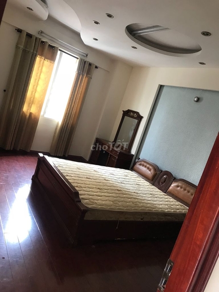 Chính Chủ Cho Thuê CHCC Công Viên Cầu Giấy 150m2