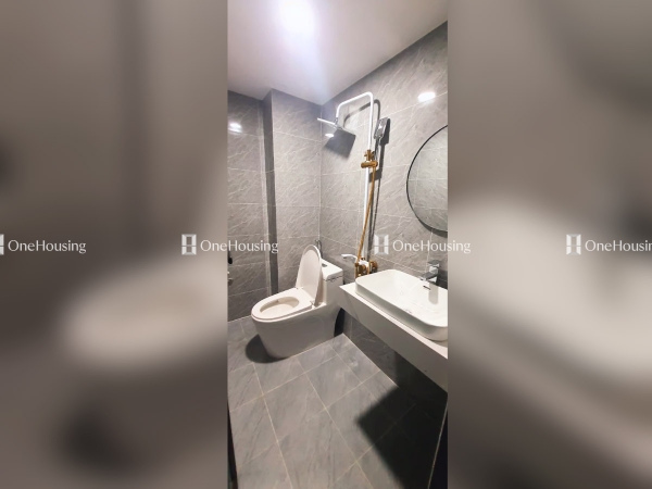 Nhà diện tích 51.31m² x 5.5 tầng, mặt tiền 3.5m, Quận Cầu giấy