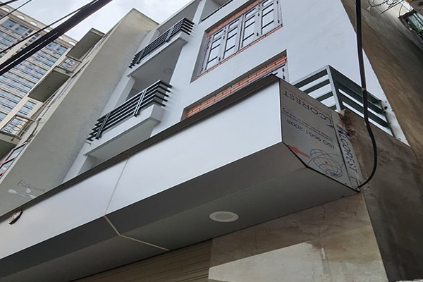 Bán nhà đẹp đường Nguyễn Trãi, 300 m ra Royal City. DT 55 m, MT 5m.