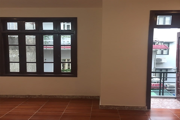 Bán nhà đẹp đường Nguyễn Trãi, 300 m ra Royal City. DT 55 m, MT 5m.
