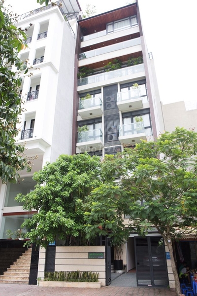 Cho Thuê Căn hộ dịch vụ DT 70m2 Ban Công View Hồ Ba Mẫu