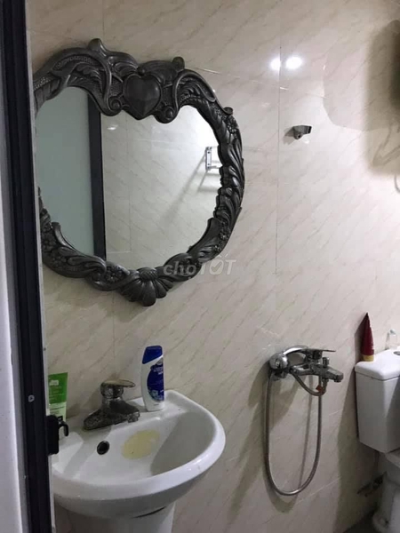 BÁN NHÀ 32M2 GIÁ 3,3 TỶ, TRƯƠNG ĐỊNH, KINH DOANH TỐT, Ô TÔ QUA.