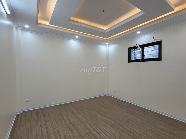 Bán Nhà Mặt Phố Phạm Ngọc Thạch, ngã 4 Xã Đàn.