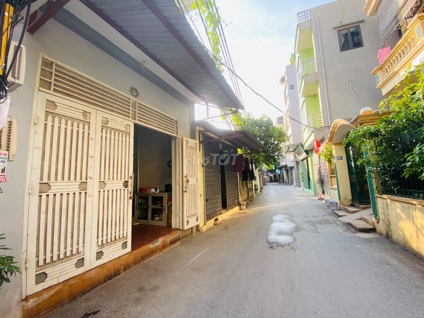 Bán nhà 3 tầng ô tô đỗ cửa 2 mặt thoáng, 3 ngủ, 3,6 tỷ