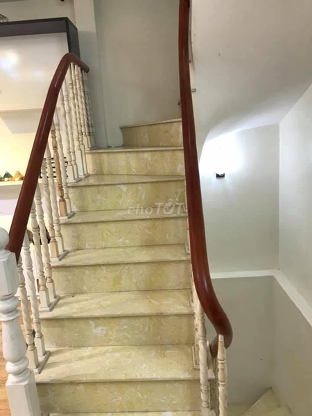 BÁN NHÀ 32M2 GIÁ 3,3 TỶ, TRƯƠNG ĐỊNH, KINH DOANH TỐT, Ô TÔ QUA.