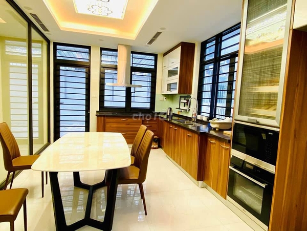 Bán nhà Lạc Long Quân thông Võ Chí Công-43m2x5T