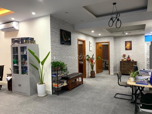 Cho Thuê Văn Phòng Cầu Giấy 4* 140m2 Cực Đẹp