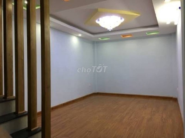 BÁN NHÀ LÔ GÓC, Ô TÔ ĐỖ,  Q. THANH XUÂN,31M2, 4 NGỦ