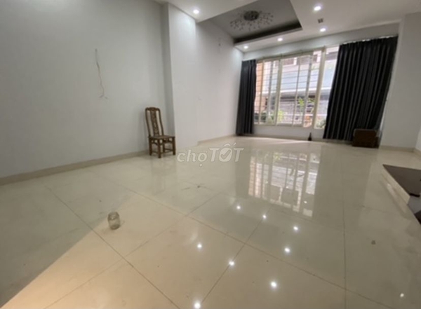Cho Thuê Nhà phân lô, 5 tầng, Mới Đẹp Trần Quốc Hoàn - Cầu Giấy