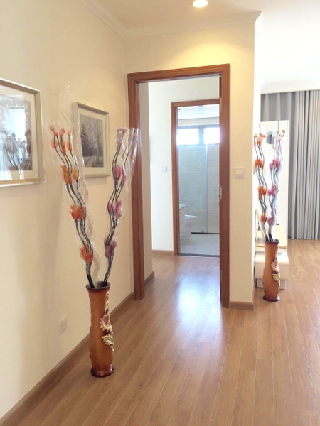 Căn hộ cao cấp tầng 22 tại Vinhomes Nguyễn Chí Thanh, hướng Đông Nam giá 8,5 tỷ.