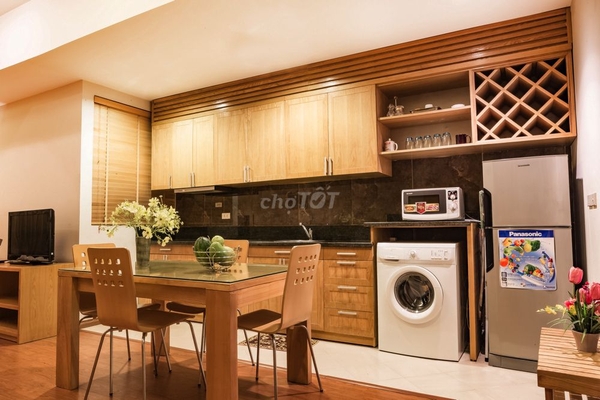Cho Thuê Căn hộ dịch vụ DT 70m2 Ban Công View Hồ Ba Mẫu