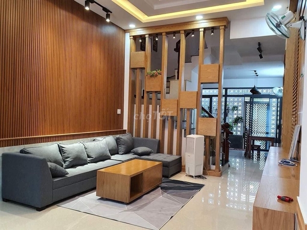 Bán nhà phố Hoa Bằng,Cầu Giấy,35m,5T,3,5m,3,5tỷ.