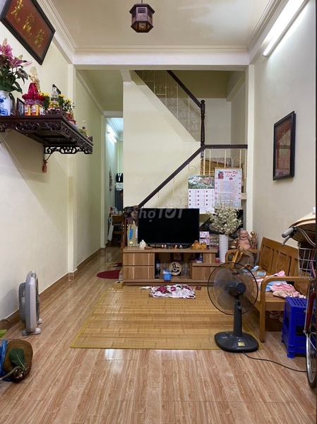 Bán nhà 31.5m2 ngõ 40 Tạ Quang Bửu, Ngõ rộng 3m