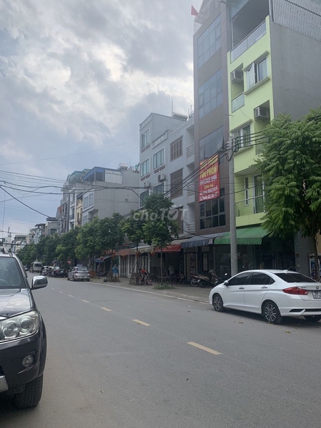 CHO THUÊ VP 100M2, MBKD MẶT ĐƯỜNG TỨ LIÊN