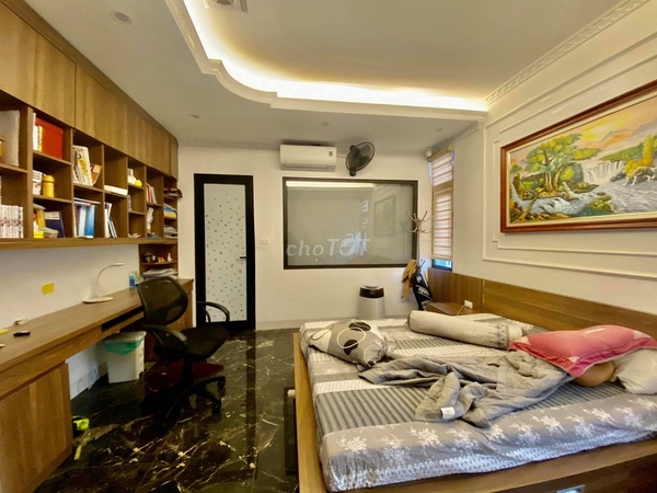 Bán nhà ĐẸP LUNG LINH,Ô TÔ ĐỖ CỬA, phường Ái Mộ 44m2 3 tỷ tròn