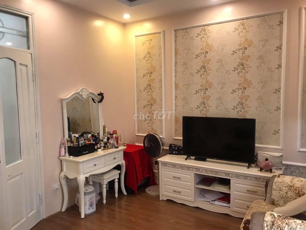 NHÀ VƯỜN - SÂN ĐẸP - GẦN PHỐ 80M2 6,8 TỶ