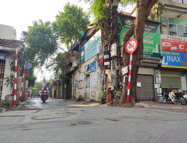 Cho Thuê Mặt Bằng Kinh Doanh Mặt Đường Nguyễn Khang , Cầu Giây