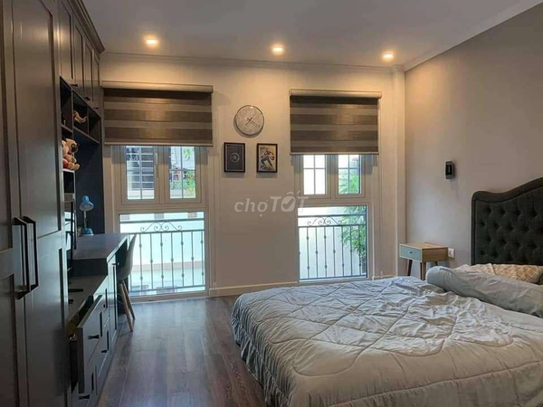 Nhà Xuân La 5 Tầng-32m2-Ngõ Oto-Hơn 3tỷ, Bán Nhanh