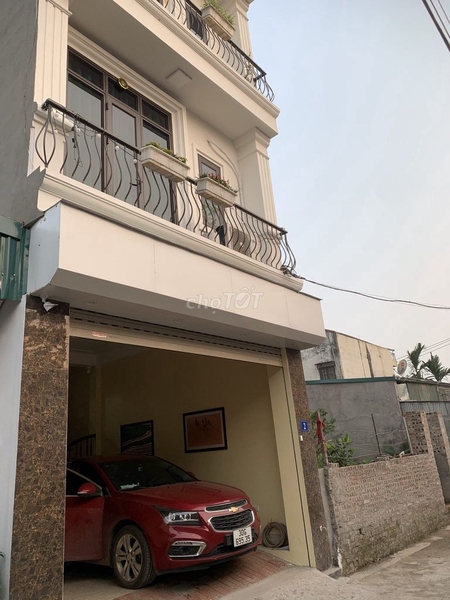 Tầng 1