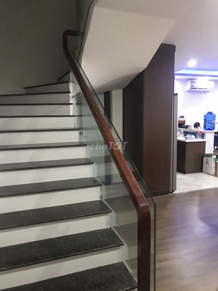 CHO THUÊ CĂN HỘ DUPLEX (CC 2 TẦNG) 168M2 FULL NỘI THẤT