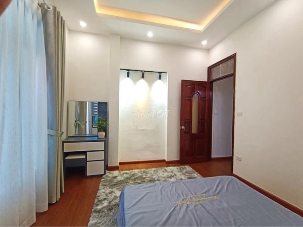 Bán Nhà 5 Tầng Mới Đẹp Phố Nguyễn Ngọc Vũ Cầu Giấy