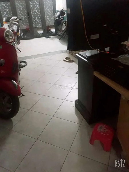 Tầng 1
