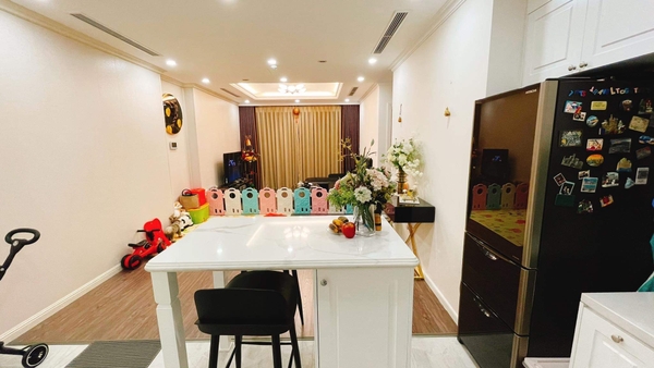 Bán căn hộ cao cấp, toà r3 Sunshine City, diện tích 100m2, view Cầu Nhật Tân.