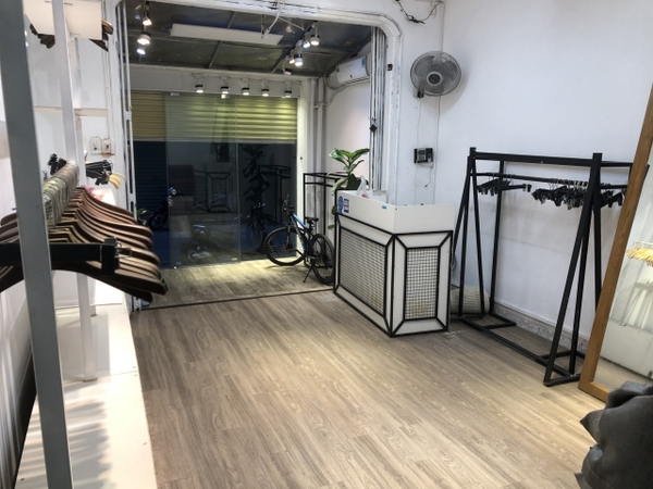 Sang Nhượng Cửa Hàng Thời Trang Tại Phố ĐÔNG CÁC