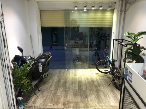 Sang Nhượng Cửa Hàng Thời Trang Tại Phố ĐÔNG CÁC