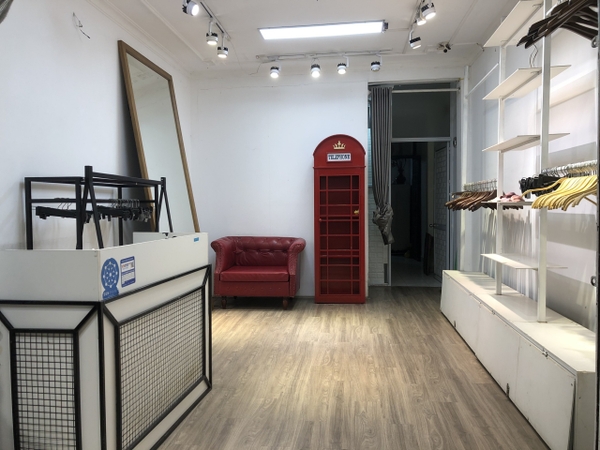 Sang Nhượng Cửa Hàng Thời Trang Tại Phố ĐÔNG CÁC