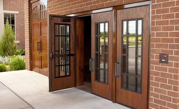 CÁCH XÁC ĐỊNH HƯỚNG CỬA CHÍNH HỢP PHONG THỦY CHO GIA CHỦ