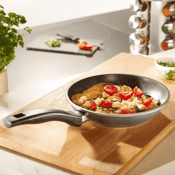 Mẹo sử dụng và bảo quản chảo chống dính an toàn, đúng cách-2