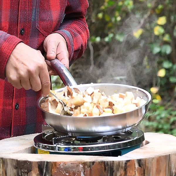 Những sai lầm làm giảm tuổi thọ nồi chảo inox cần tránh-1