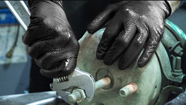 Lựa chọn găng tay Nitrile, Vinyl hay Latex?