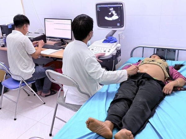KHỞI ĐỘNG CHIẾN DỊCH KHÁM SỨC KHỎE ĐỊNH KỲ, KHÁM SÀNG LỌC MIỄN PHÍ CHO NGƯỜI DÂN KHU VỰC SA PA