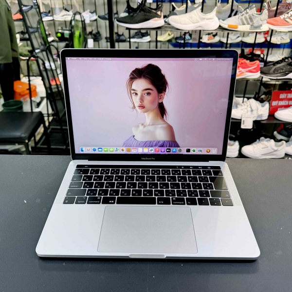 da-qua-su-dung-nhu-moi-apple-macbook-pro-2019-13-3-inch-core-i7-2-8ghz-ram-16gb-