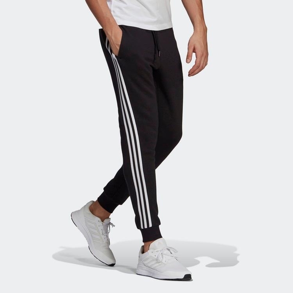 quan-adidas-nam-chinh-hang-essentials-fleece-fitted-3-stripes-joggers-den-japans