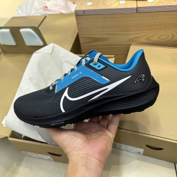 giay-nike-nam-chinh-hang-pegasus-40-carolina-panthers-den-japansport-dz6010-001