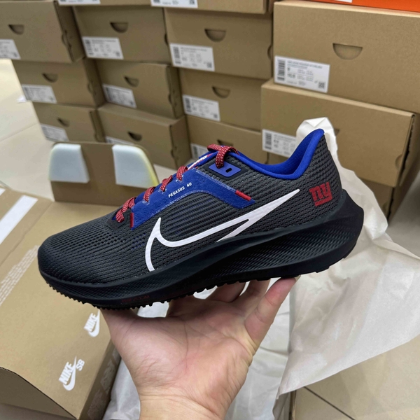 giay-nike-nam-chinh-hang-pegasus-40-new-york-giants-den-japansport-dz6008-001