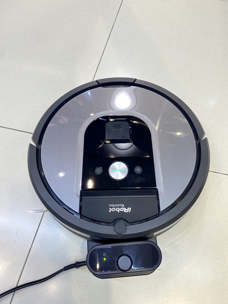 da-qua-su-dung-robot-hut-bui-tu-dong-irobot-960-roomba-japansport